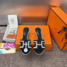 Hermes Slippers